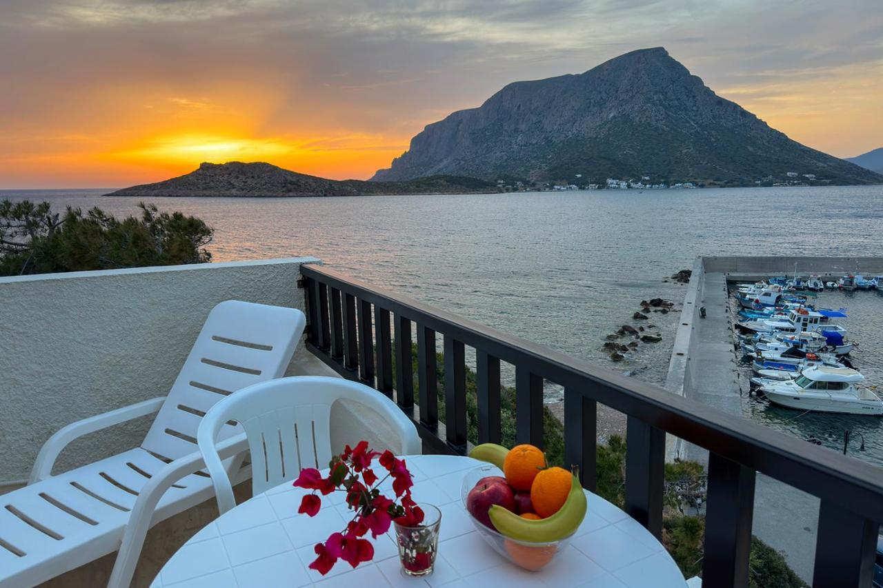 Pelagos Seafront Accommodation - Maria Myrties Eksteriør billede