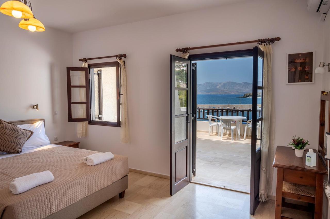 Pelagos Seafront Accommodation - Maria Myrties Eksteriør billede