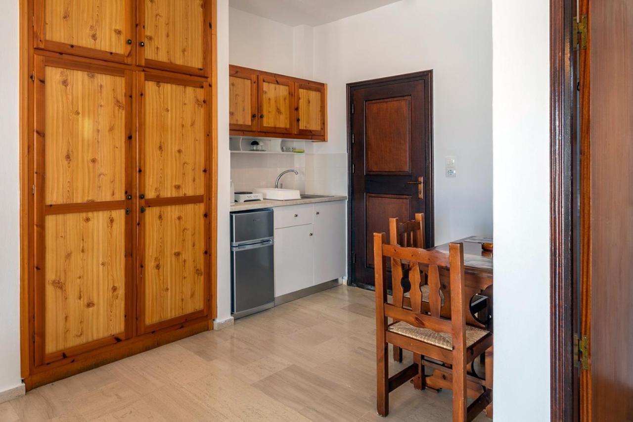 Pelagos Seafront Accommodation - Maria Myrties Eksteriør billede